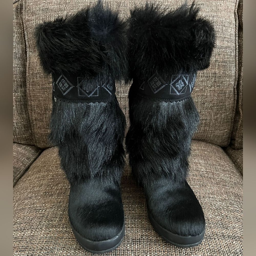 Women's Tecnica Black Fur Winter Boots, Size 5.5